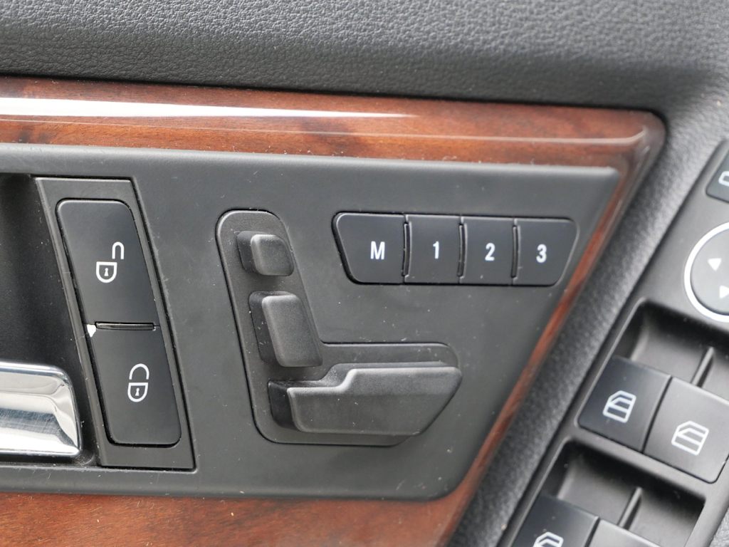 Thumbnail: 2010 Mercedes-Benz GLK - 14