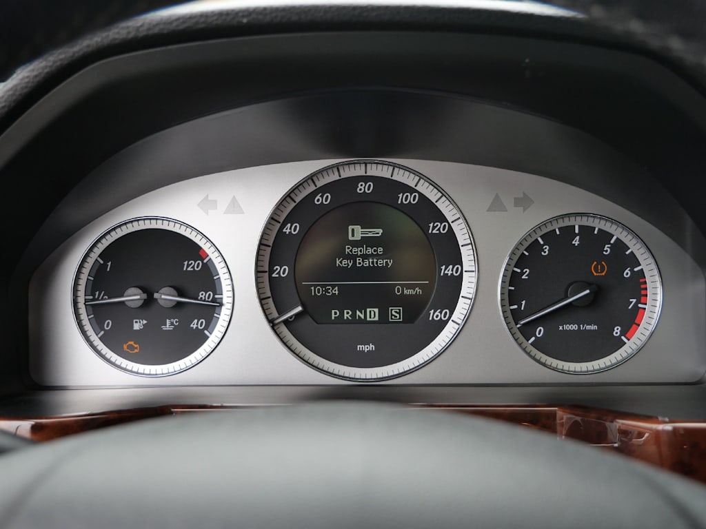 Thumbnail: 2010 Mercedes-Benz GLK - 10