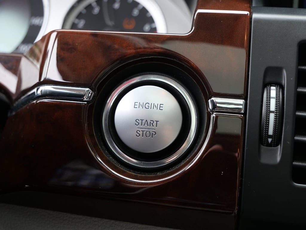 Thumbnail: 2010 Mercedes-Benz GLK - 21