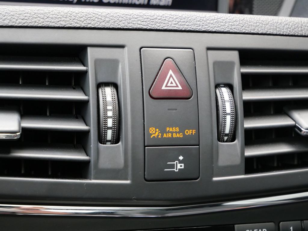 Thumbnail: 2013 Mercedes-Benz E-Class - 27