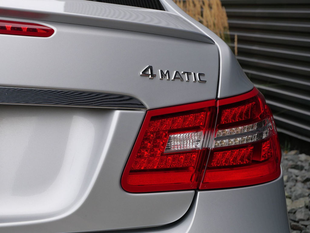 Thumbnail: 2013 Mercedes-Benz E-Class - 13