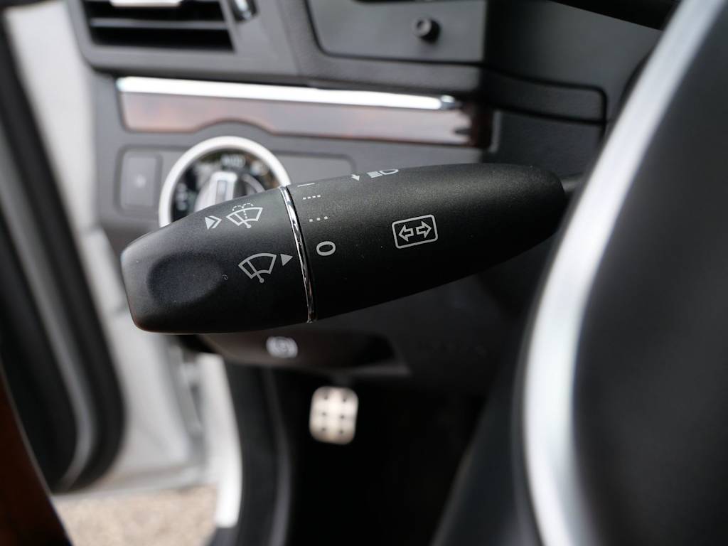 Thumbnail: 2013 Mercedes-Benz E-Class - 23