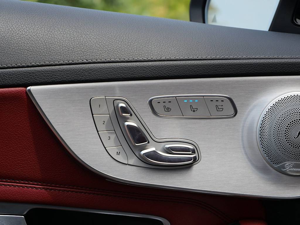 Thumbnail: 2019 Mercedes-Benz C-Class - 16