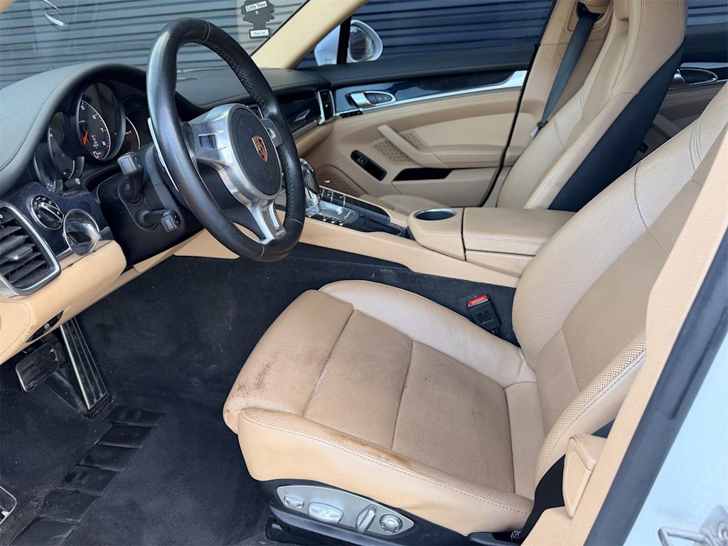 Thumbnail: 2016 Porsche Panamera - 9