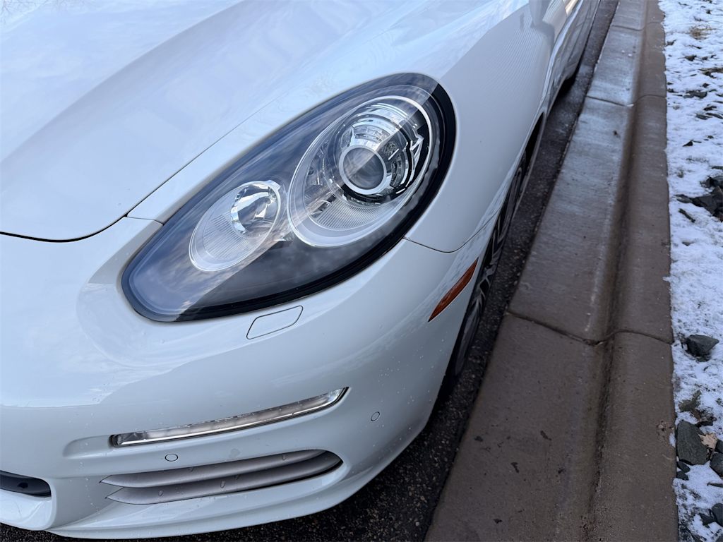 Thumbnail: 2016 Porsche Panamera - 28