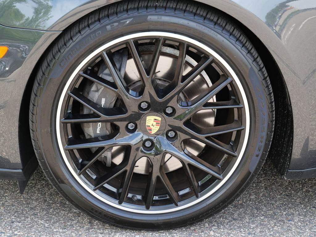 Thumbnail: 2020 Porsche Panamera - 5
