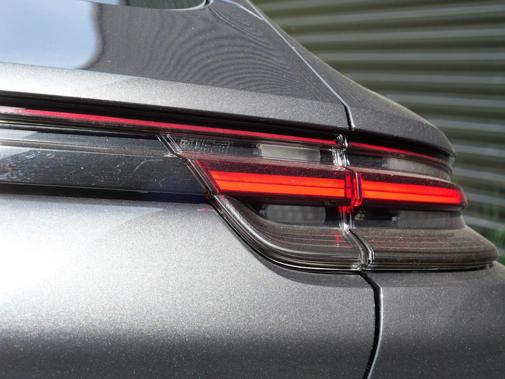 Thumbnail: 2020 Porsche Panamera - 12