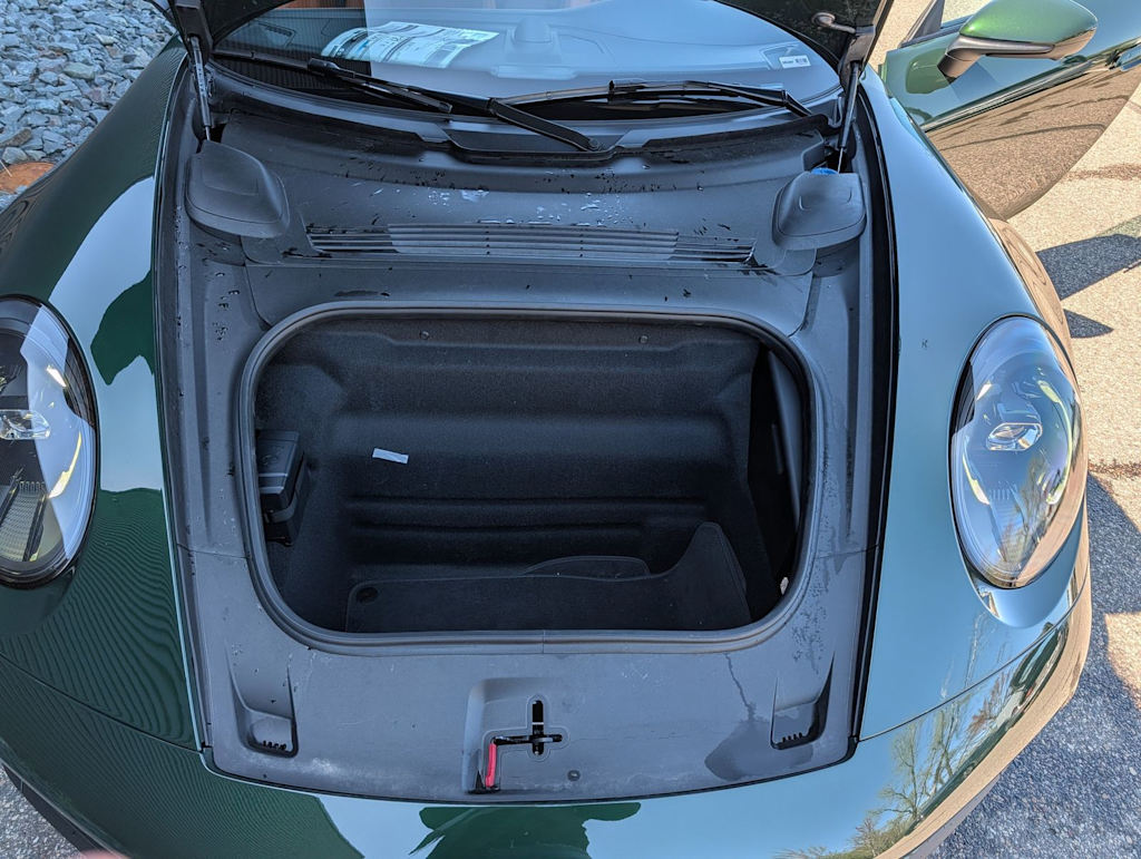 Thumbnail: 2026 Porsche 911 - 26
