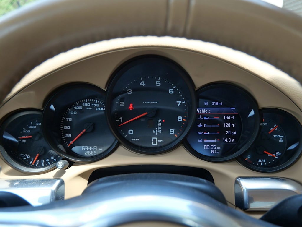 Thumbnail: 2014 Porsche 911 - 10