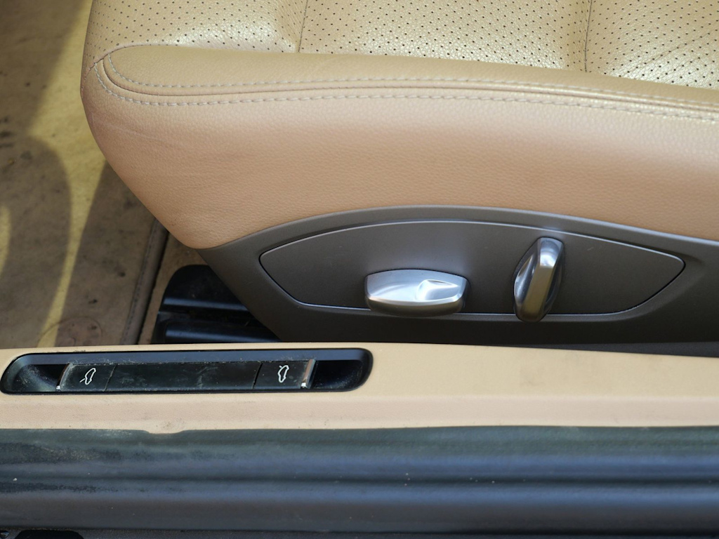 Thumbnail: 2014 Porsche 911 - 16