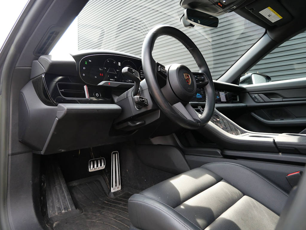 Thumbnail: 2023 Porsche Taycan - 2