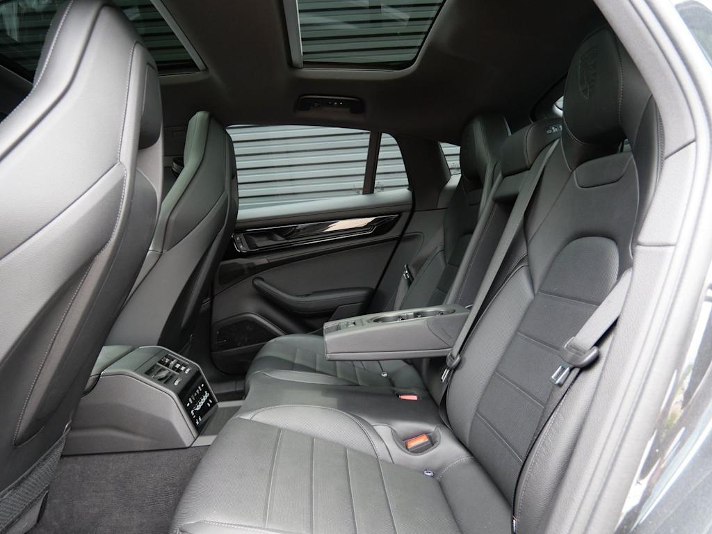Thumbnail: 2025 Porsche Panamera - 6