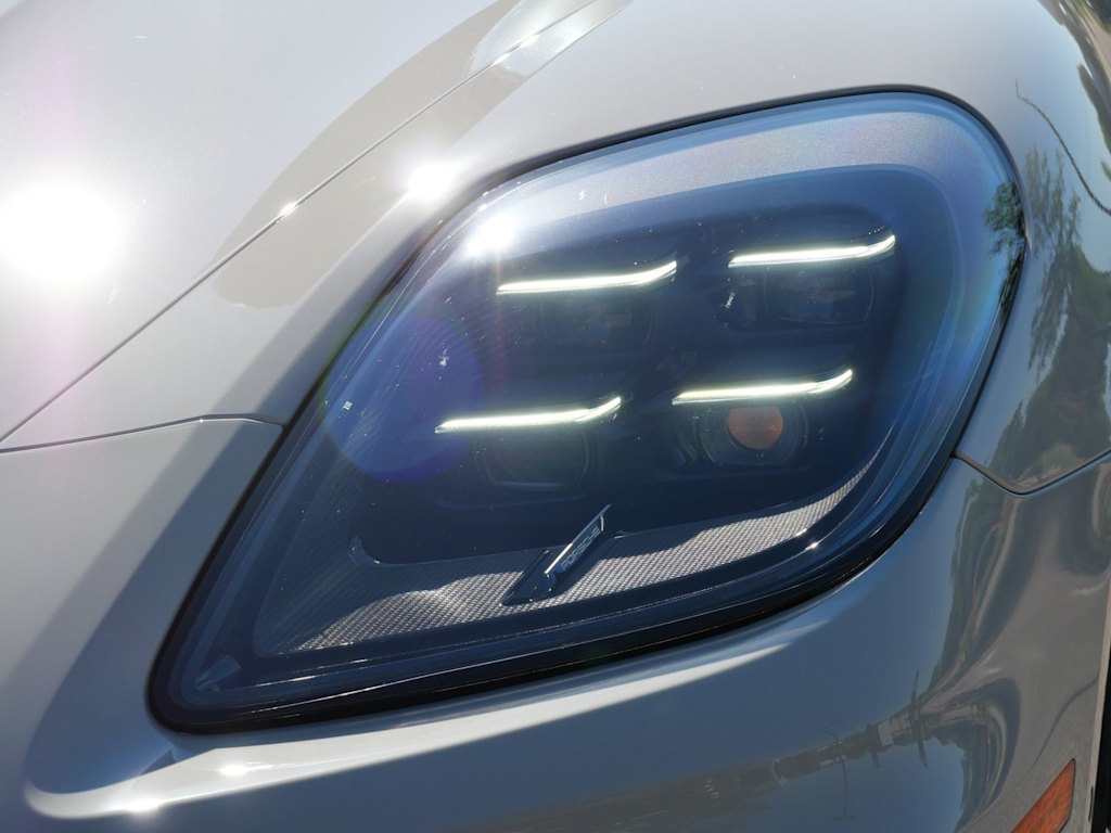 Thumbnail: 2025 Porsche Panamera - 11