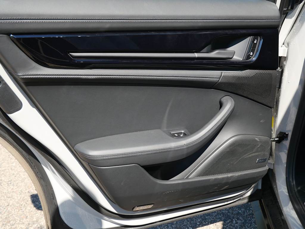 Thumbnail: 2025 Porsche Panamera - 14