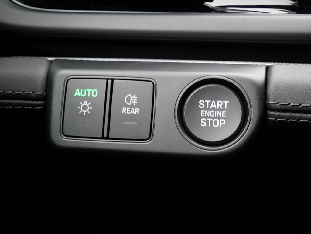 Thumbnail: 2025 Porsche Panamera - 22