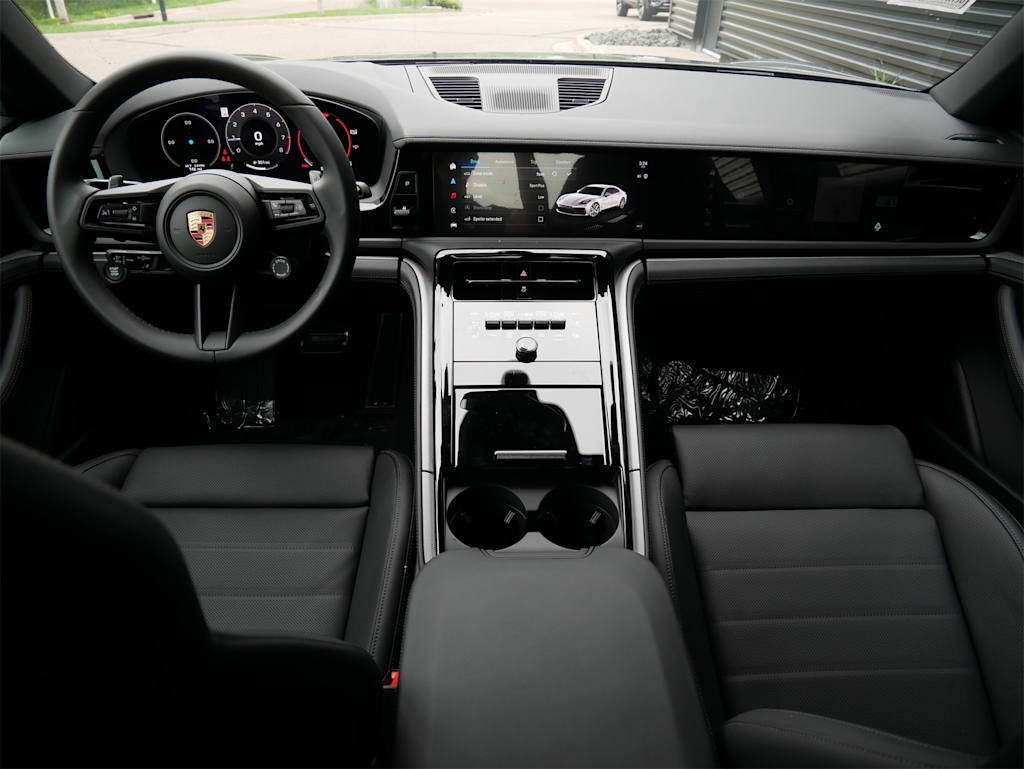 Thumbnail: 2025 Porsche Panamera - 7