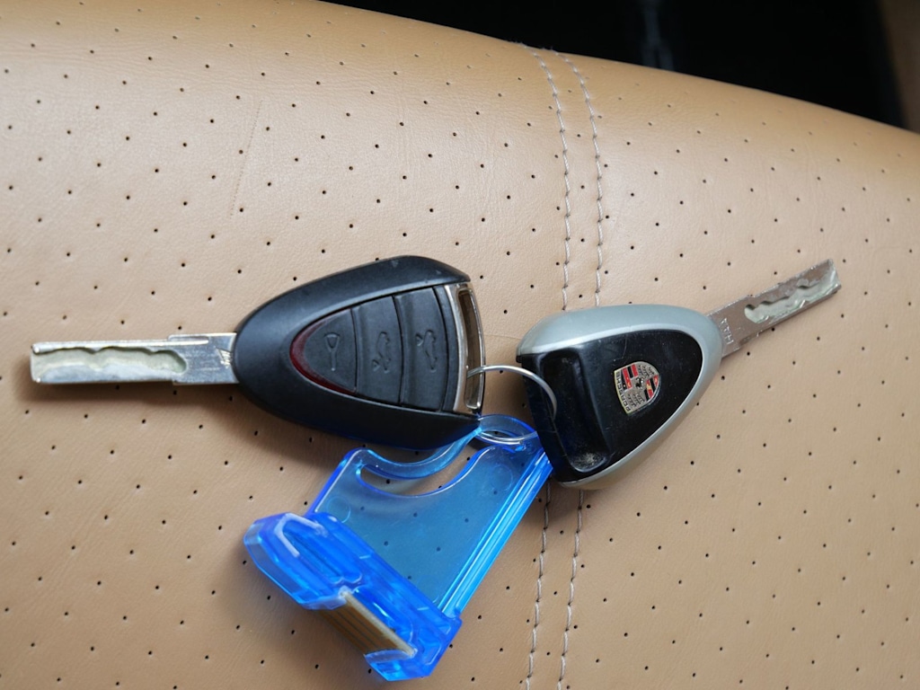 Thumbnail: 2006 Porsche Cayman - 10