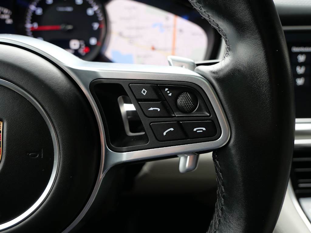 Thumbnail: 2018 Porsche Panamera - 26