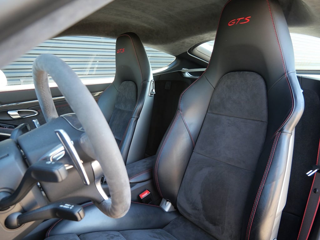 Thumbnail: 2016 Porsche Cayman - 6