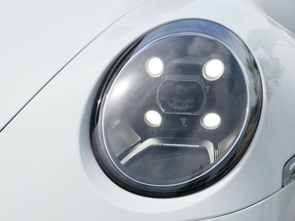 Thumbnail: 2022 Porsche 911 - 12