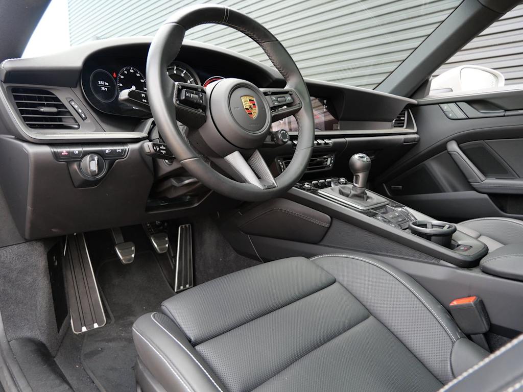 Thumbnail: 2023 Porsche 911 - 2