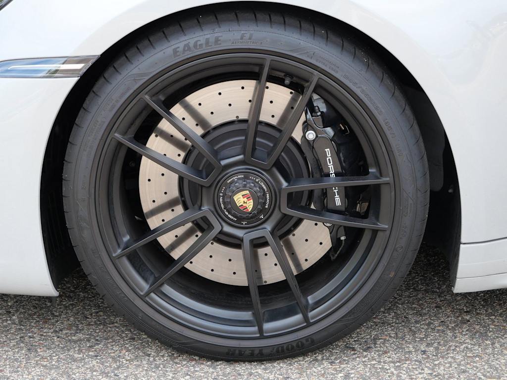 Thumbnail: 2023 Porsche 911 - 5