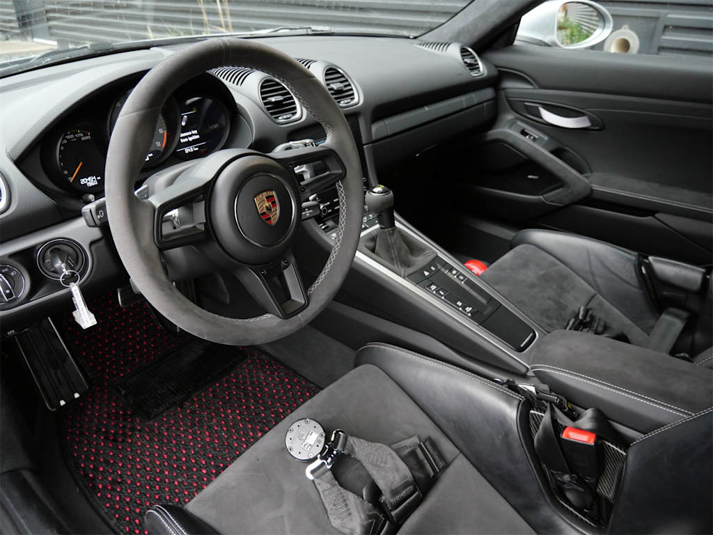 Thumbnail: 2021 Porsche 718 Cayman - 2