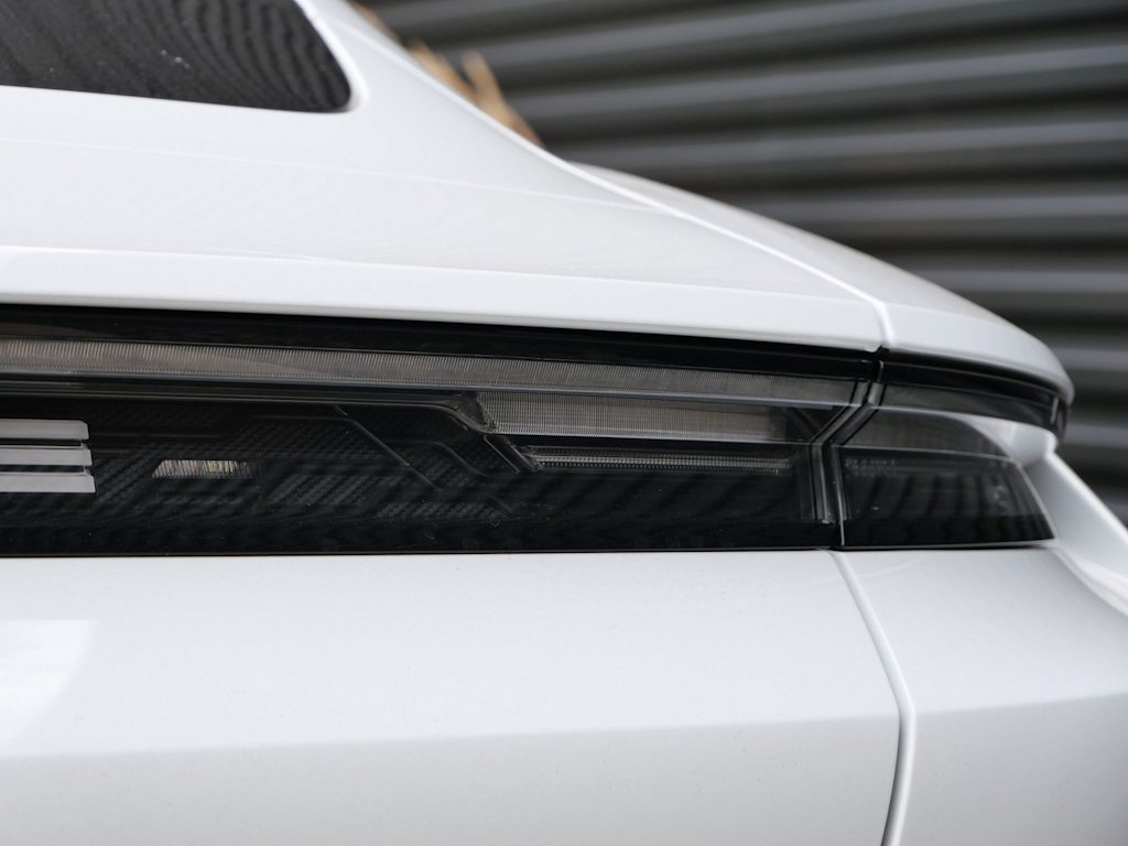 Thumbnail: 2020 Porsche Taycan - 10