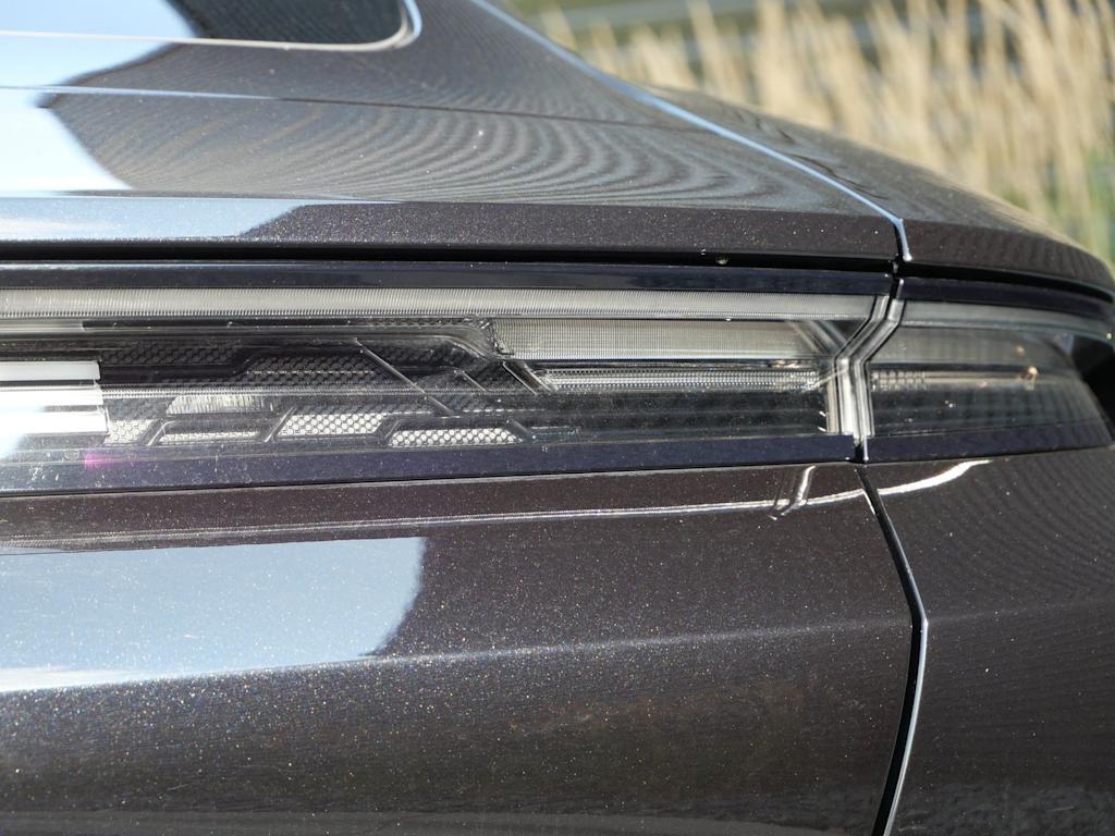 Thumbnail: 2021 Porsche Taycan - 9