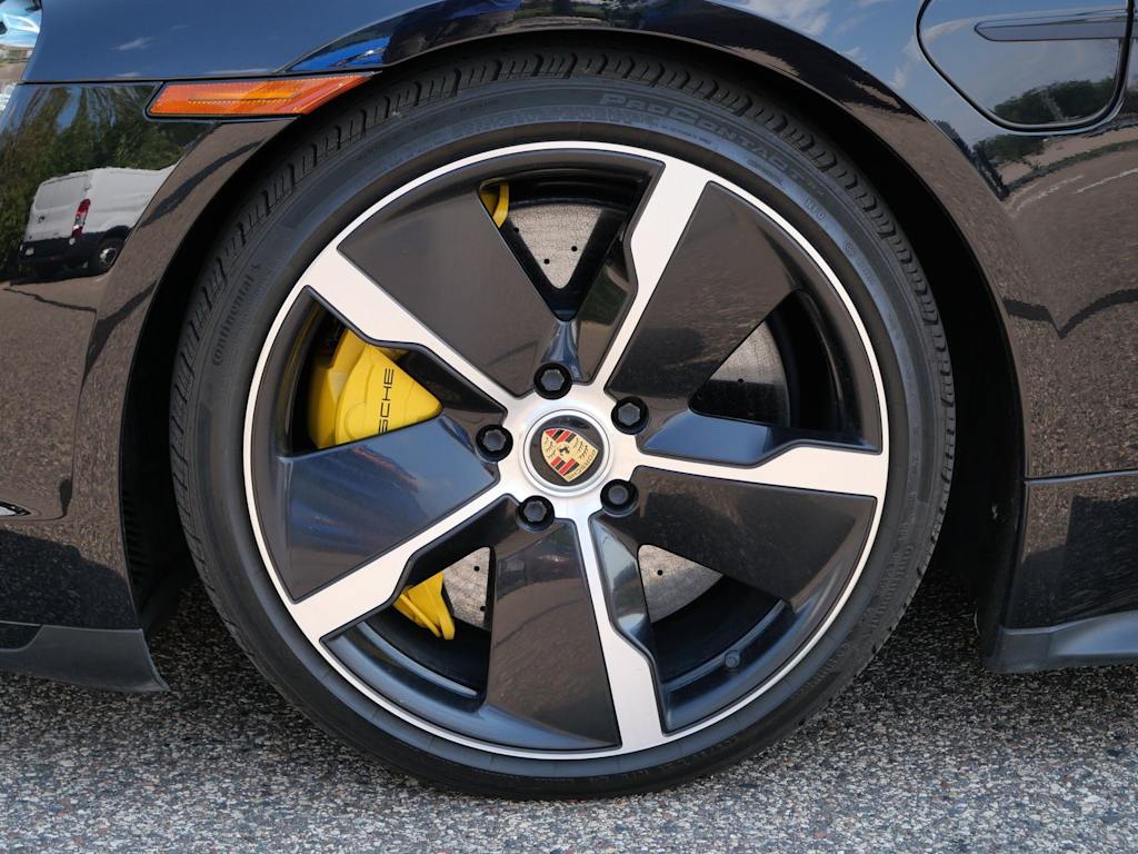 Thumbnail: 2021 Porsche Taycan - 5