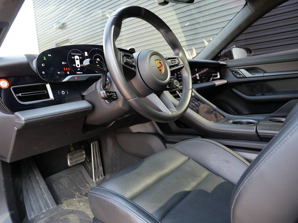 Thumbnail: 2021 Porsche Taycan - 2