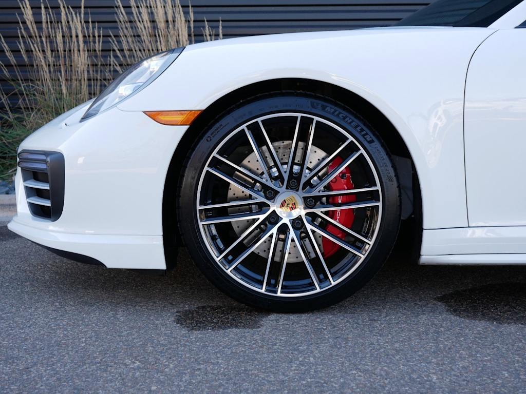 2018 Porsche 911 Turbo 6