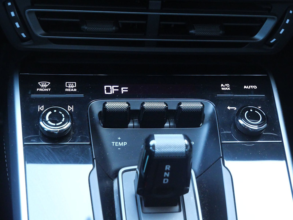 Thumbnail: 2021 Porsche 911 - 21