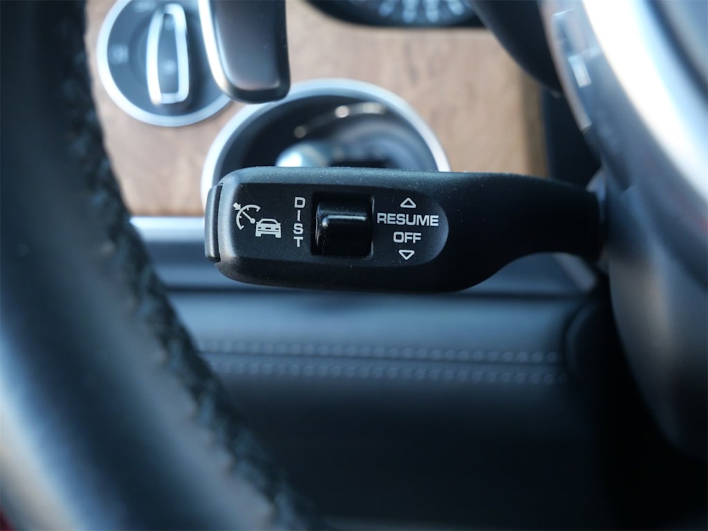 Thumbnail: 2016 Porsche Panamera - 18