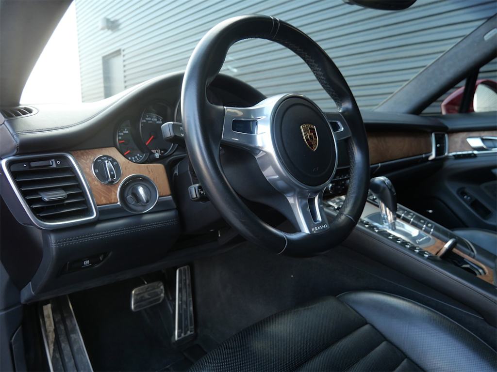 Thumbnail: 2016 Porsche Panamera - 2