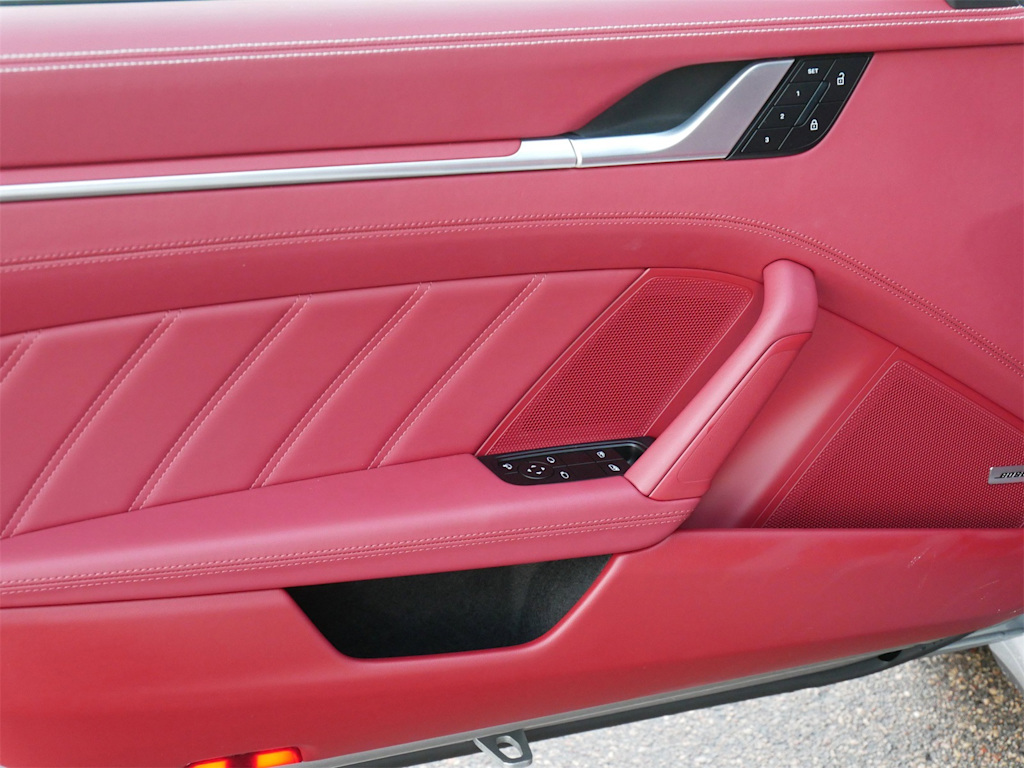 Thumbnail: 2026 Porsche 911 - 16