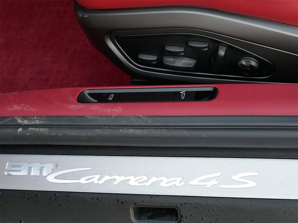 Thumbnail: 2026 Porsche 911 - 12