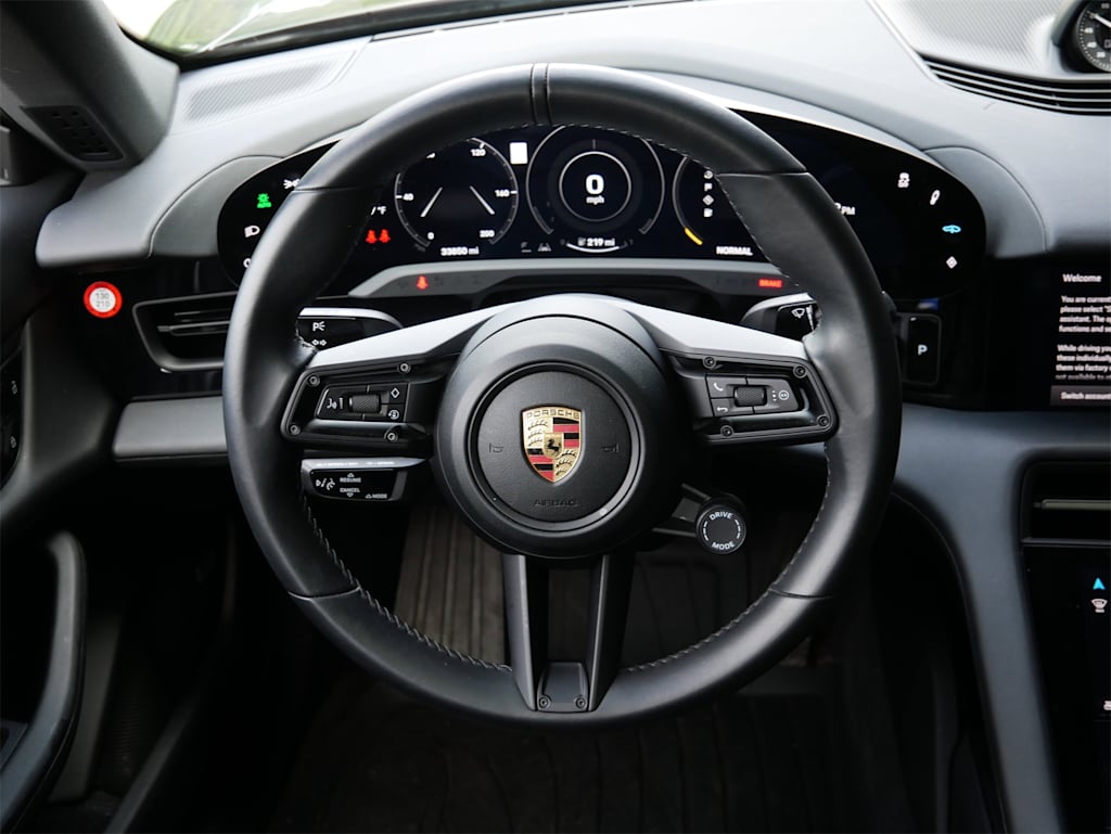 Thumbnail: 2021 Porsche Taycan - 11