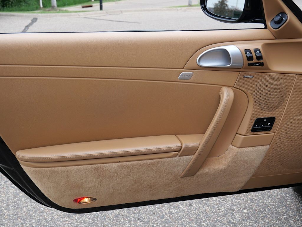 Thumbnail: 2011 Porsche 911 - 12