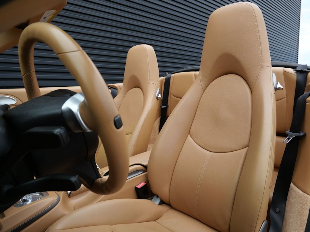 Thumbnail: 2011 Porsche 911 - 6