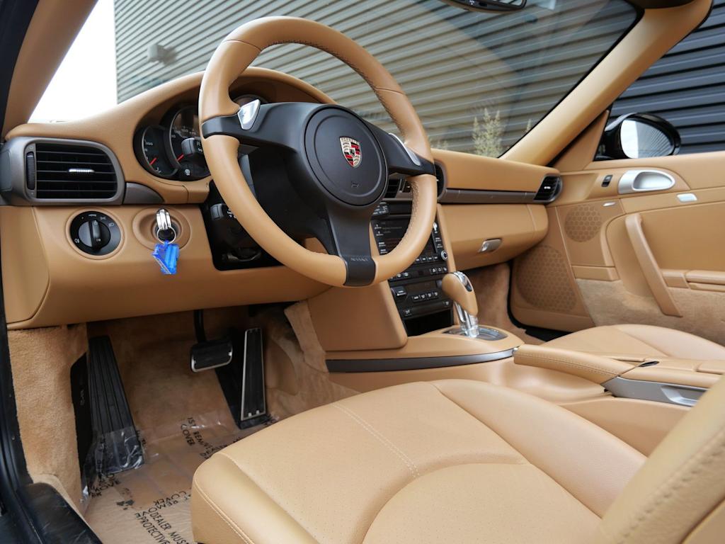 Thumbnail: 2011 Porsche 911 - 2