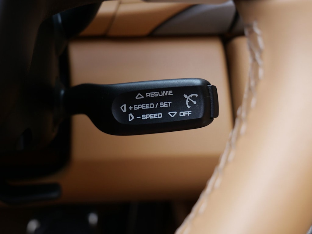 Thumbnail: 2011 Porsche 911 - 21