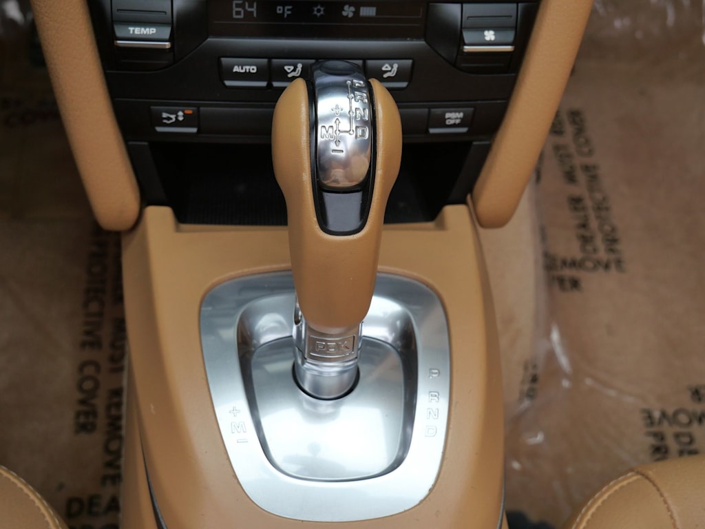 Thumbnail: 2011 Porsche 911 - 8
