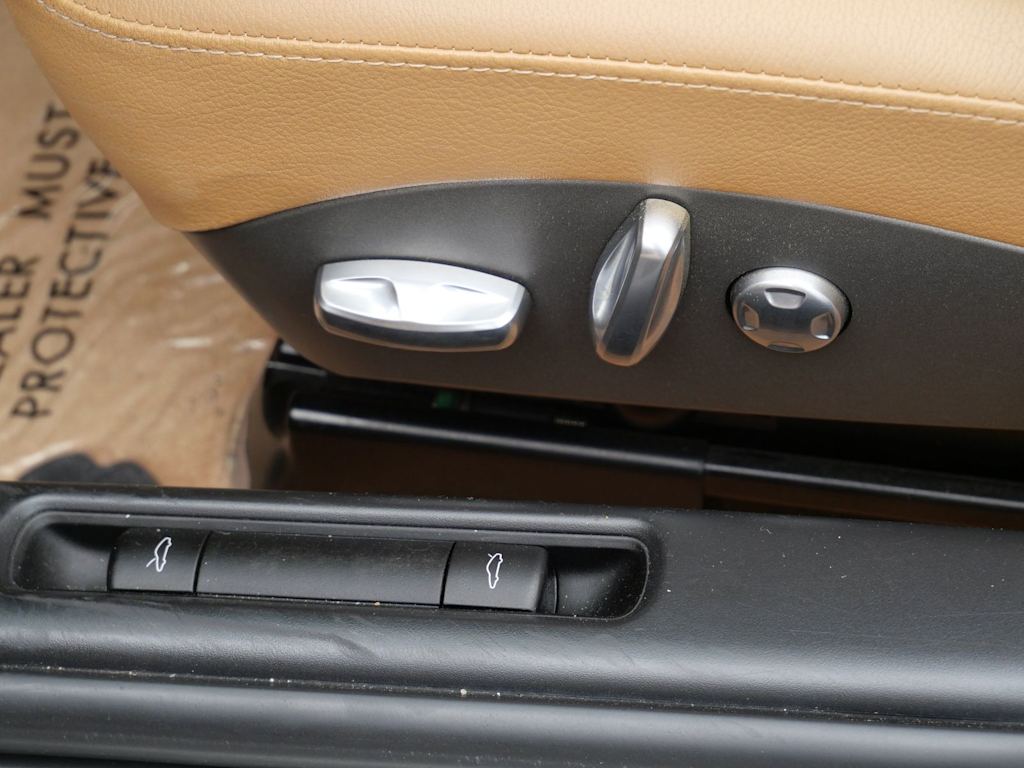 Thumbnail: 2011 Porsche 911 - 14