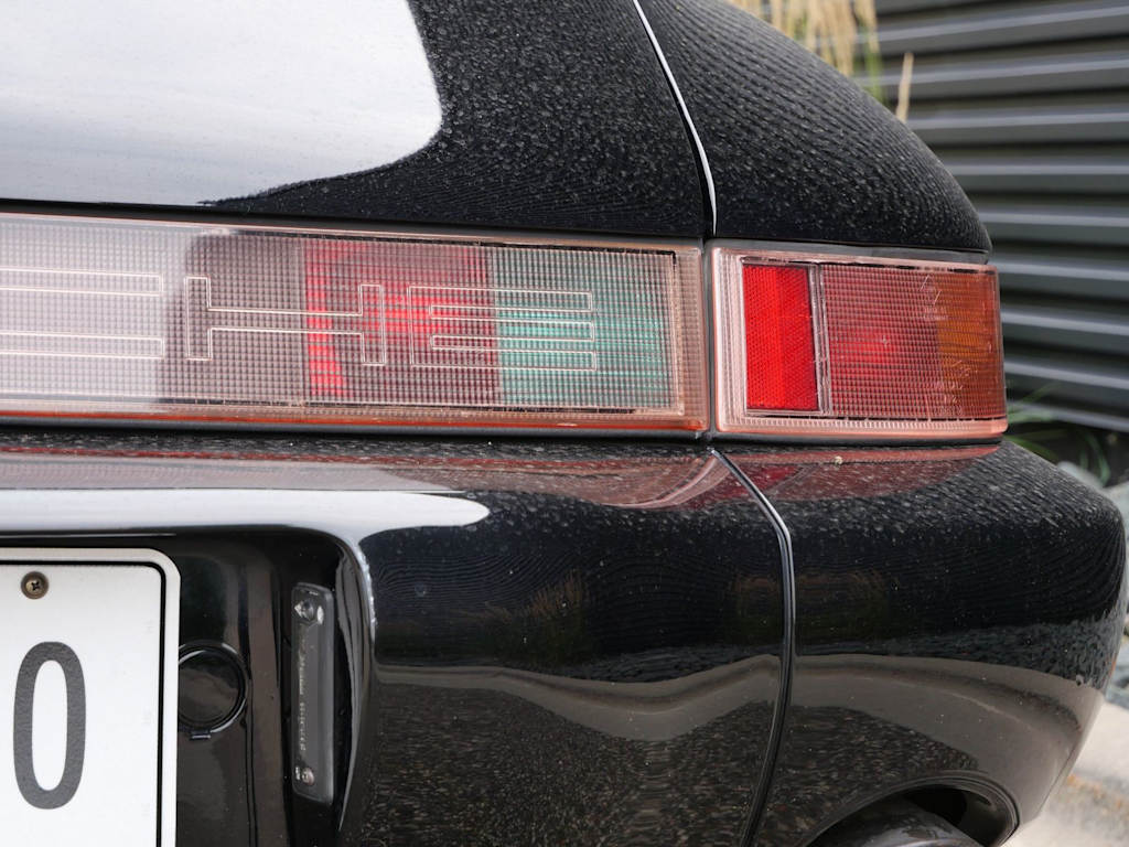 Thumbnail: 1990 Porsche 911 - 12
