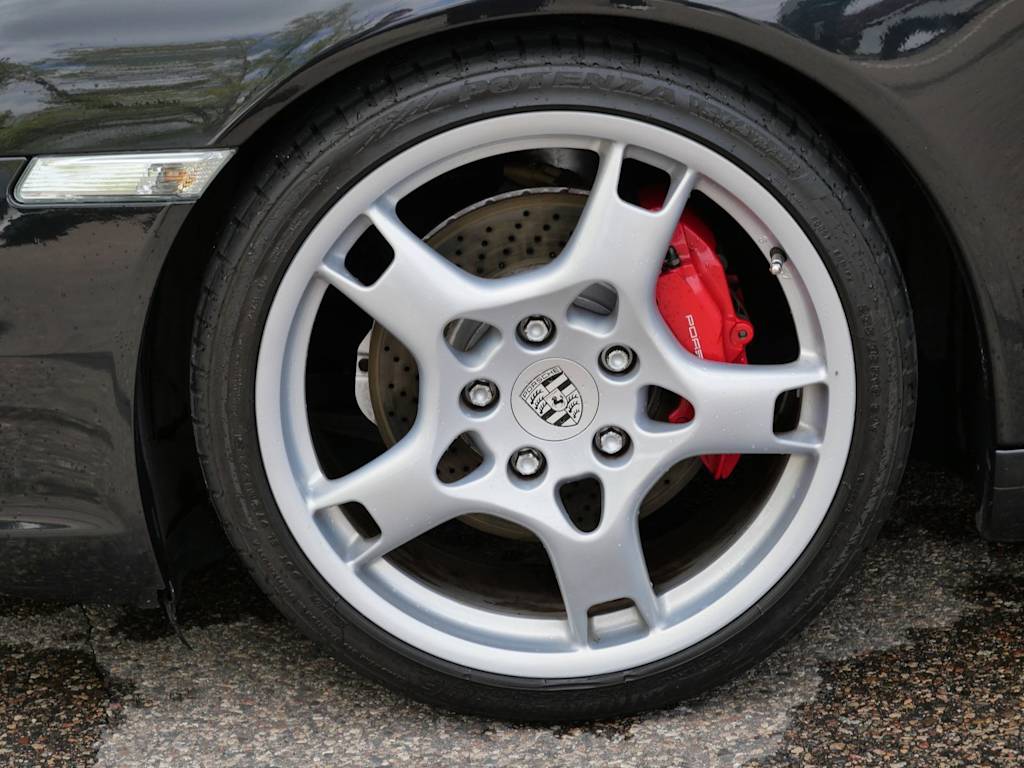 Thumbnail: 2006 Porsche 911 - 6