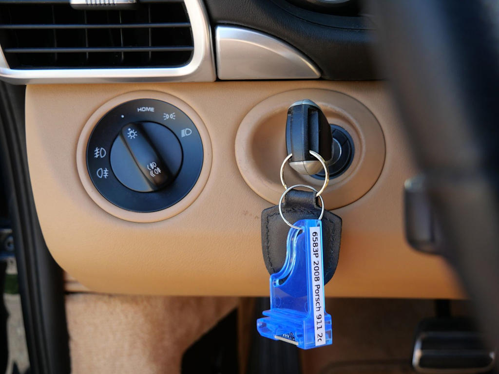 Thumbnail: 2008 Porsche 911 - 16