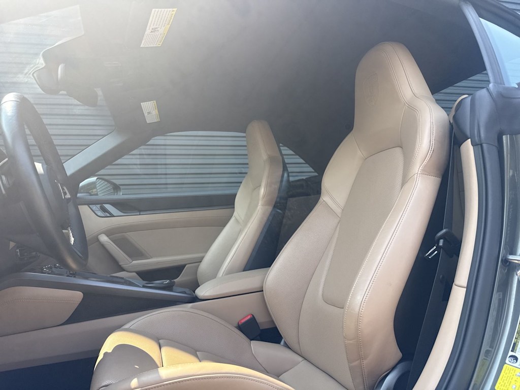 Thumbnail: 2020 Porsche 911 - 6