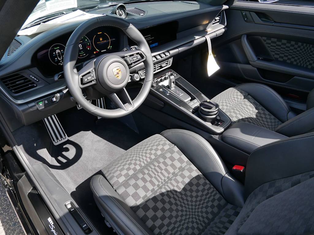 Thumbnail: 2026 Porsche 911 - 7