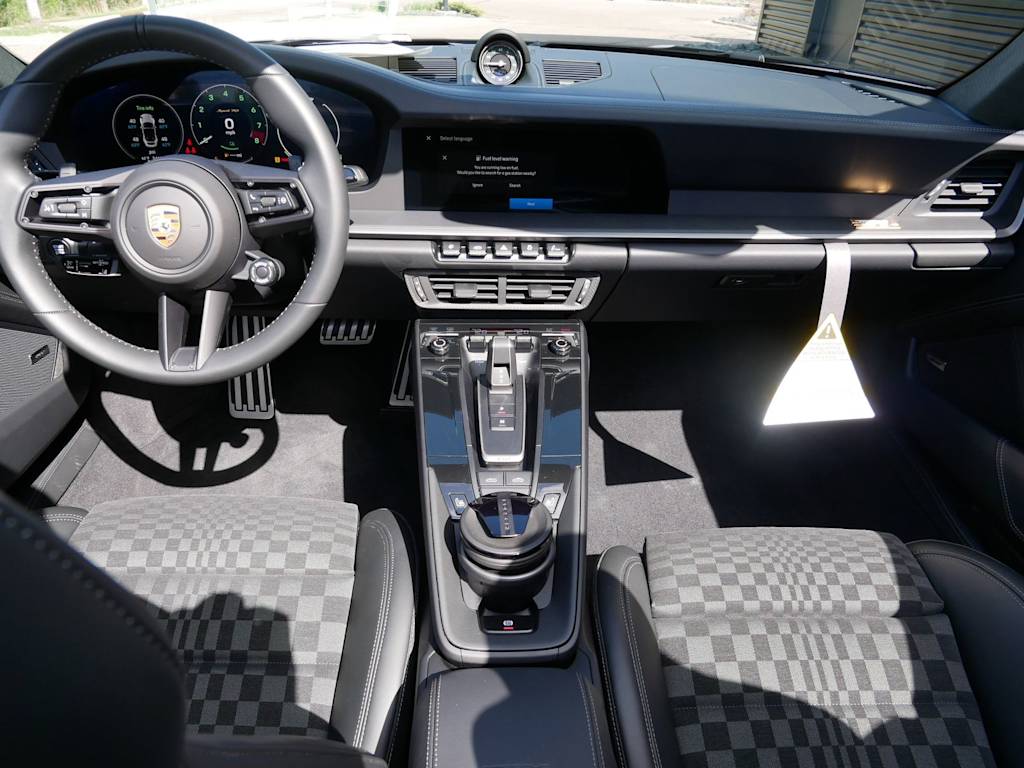 Thumbnail: 2026 Porsche 911 - 6